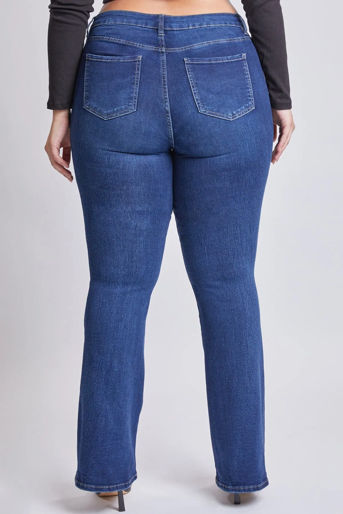 Women's Plus Size Basic Flare Jeans