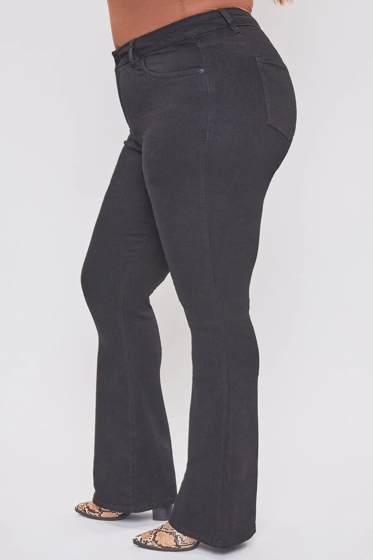 Women's Plus Size Basic Flare Jeans