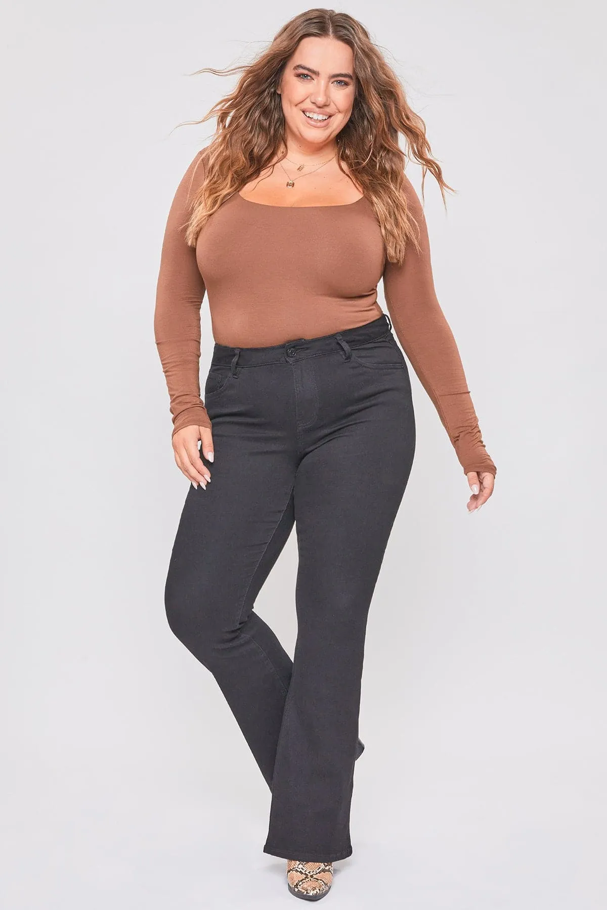 Women's Plus Size Basic Flare Jeans