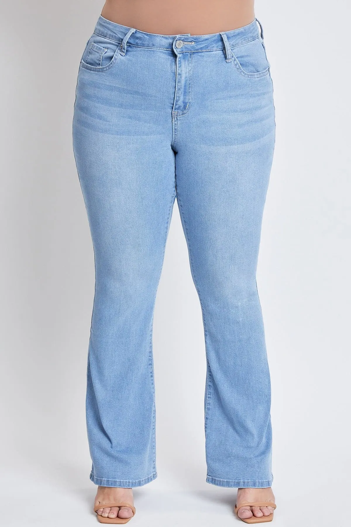 Women's Plus Size Basic Flare Jeans